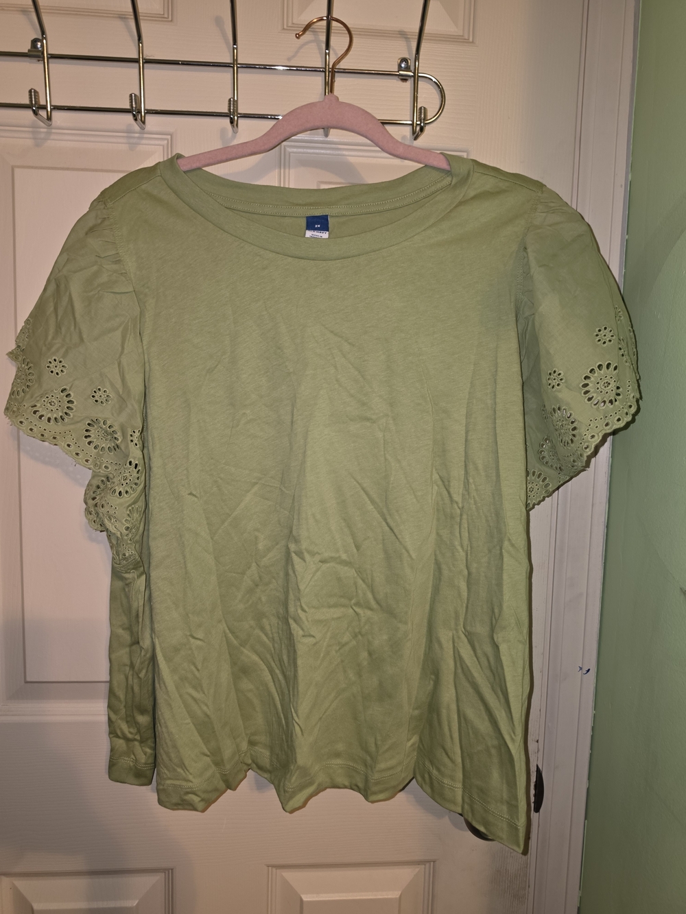 Old Navy Light Green Eyelet Flutter Sleeve Tee